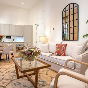 Genteel Rodrigo Caro Apartamento