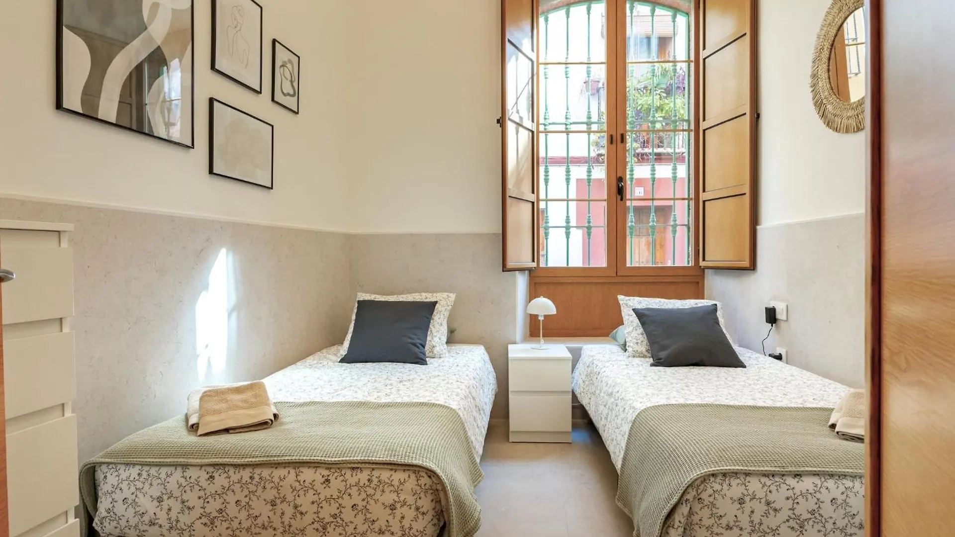 Modern Spacious Apartment Central Of Sevilla