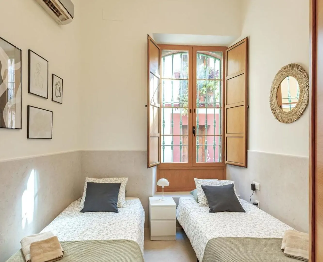 Modern Spacious Apartment Central Of Sevilla