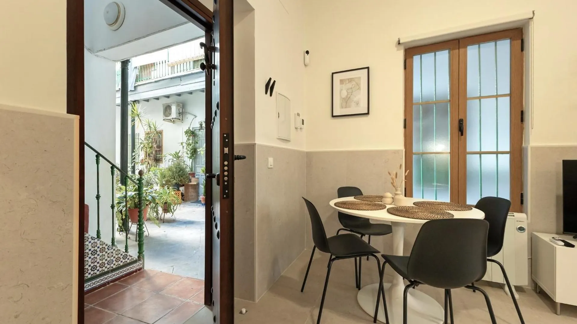 Modern Spacious Apartment Central Of Sevilla